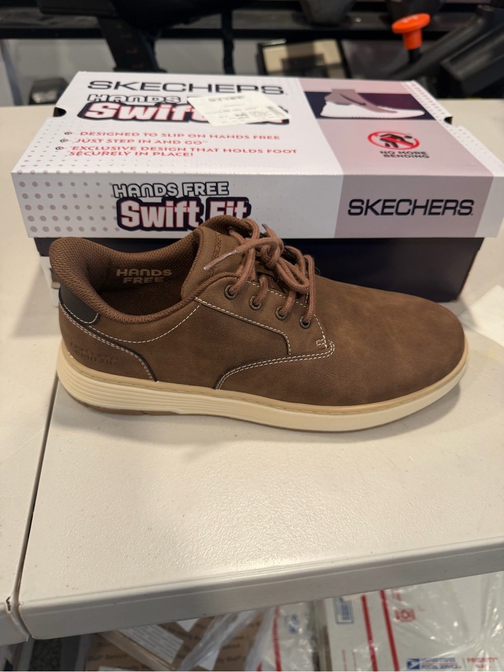 Skechers Mens Hands Free Swift Fit lace Sneakers Brown Leather Size 8.5 M